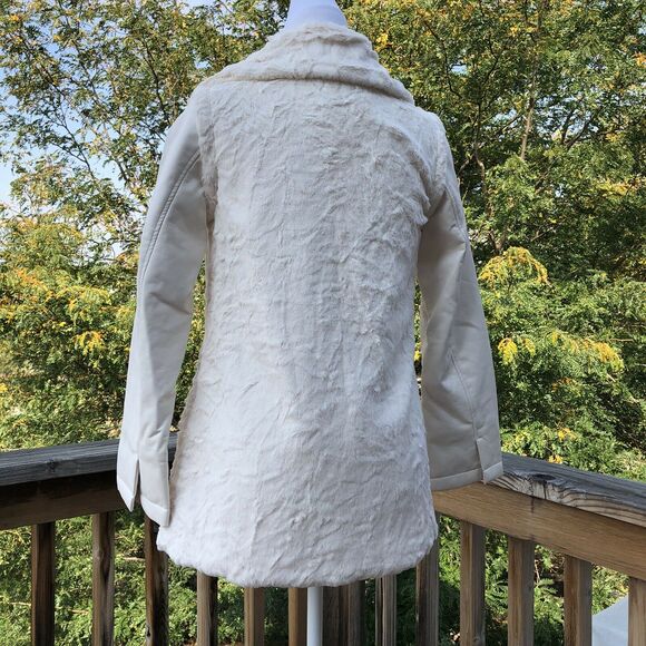 Dennis Basso Faux Fur Zip Front Jacket with Zip-Off Sleeves Ivory XXS NEW! - Picture 3 of 7